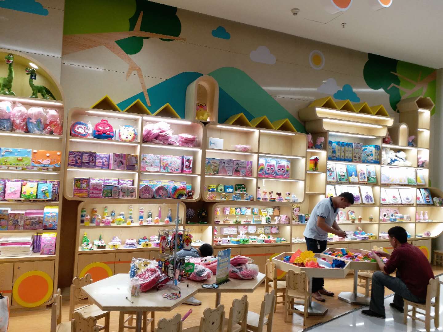 深国投店 (1).jpg